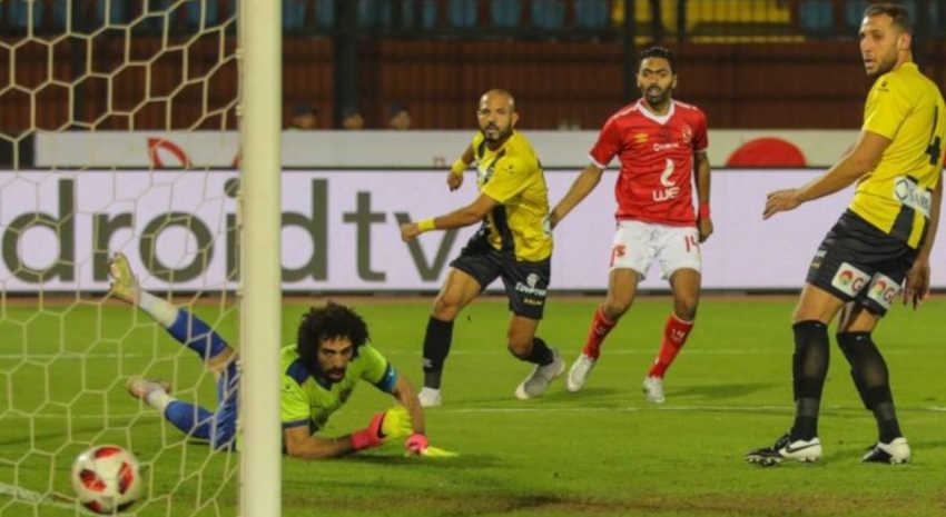 محمد شريف يتعادل لـ الأهلي امام المقاولون العرب