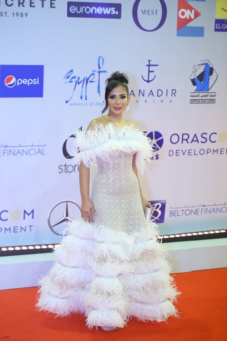 صور إطلالات النجوم والمشاهير في مهرجان الجونة السينمائي