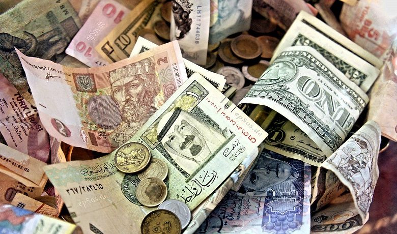 سعر الريال السعودي و الدينار الكويتي اليوم و أسعار العملات العربية في مصر الاثنين 1-3-2021